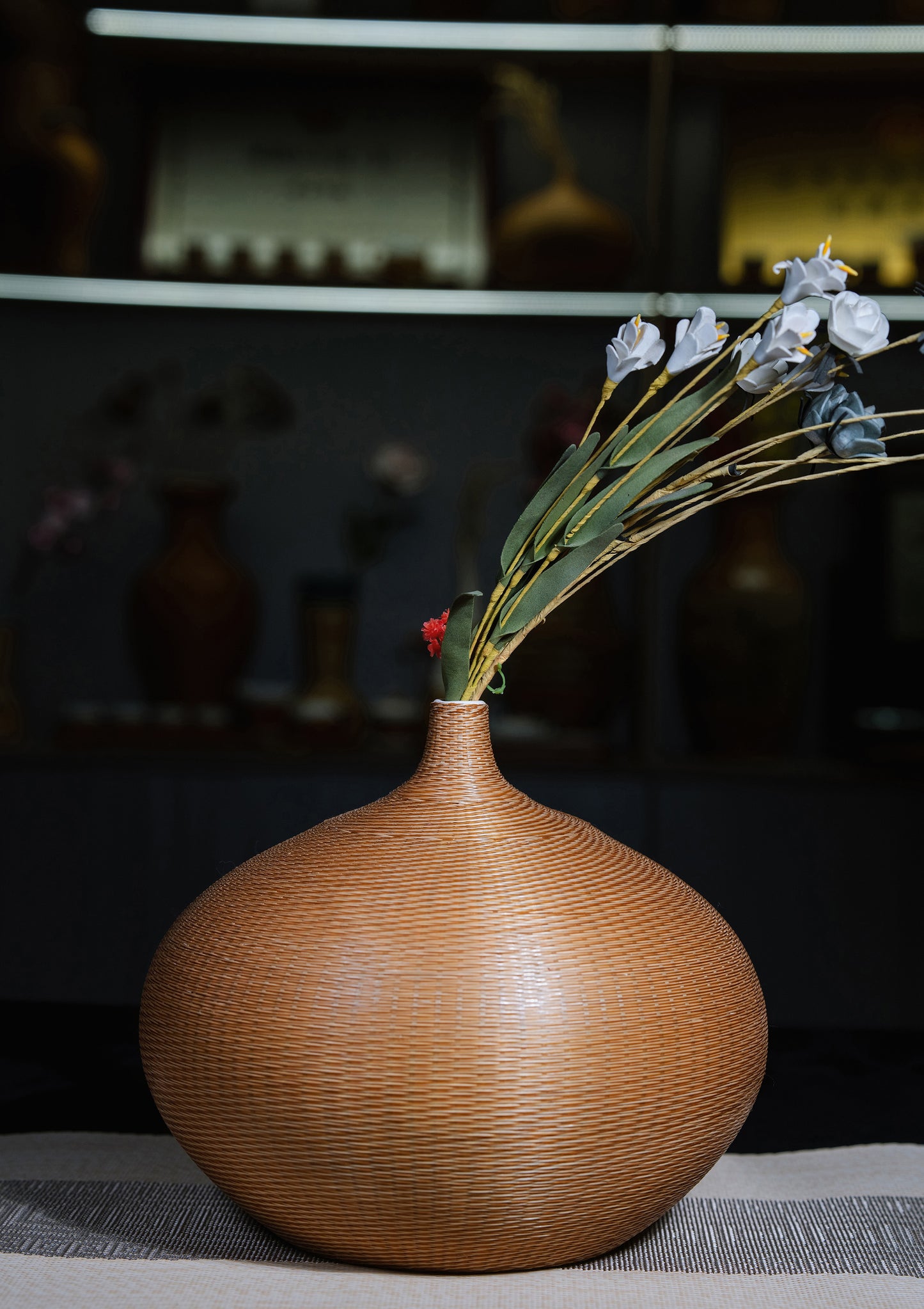 Bamboo Harmony Floral Art Piece – A Perfect Blend of Natural Elegance and Exquisite Craftsmanship