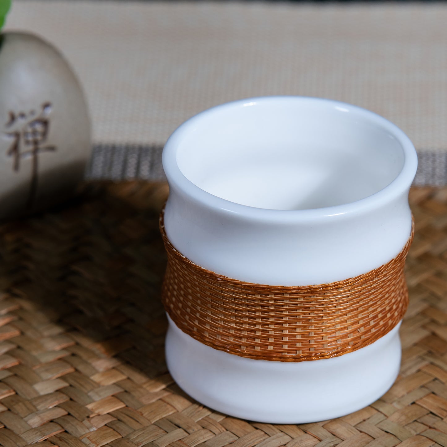 Bamboo Node Inspired Porcelain and Bamboo Woven Cup – Eco-Friendly Fashion, A Modern Interpretation of Natural Aesthetics