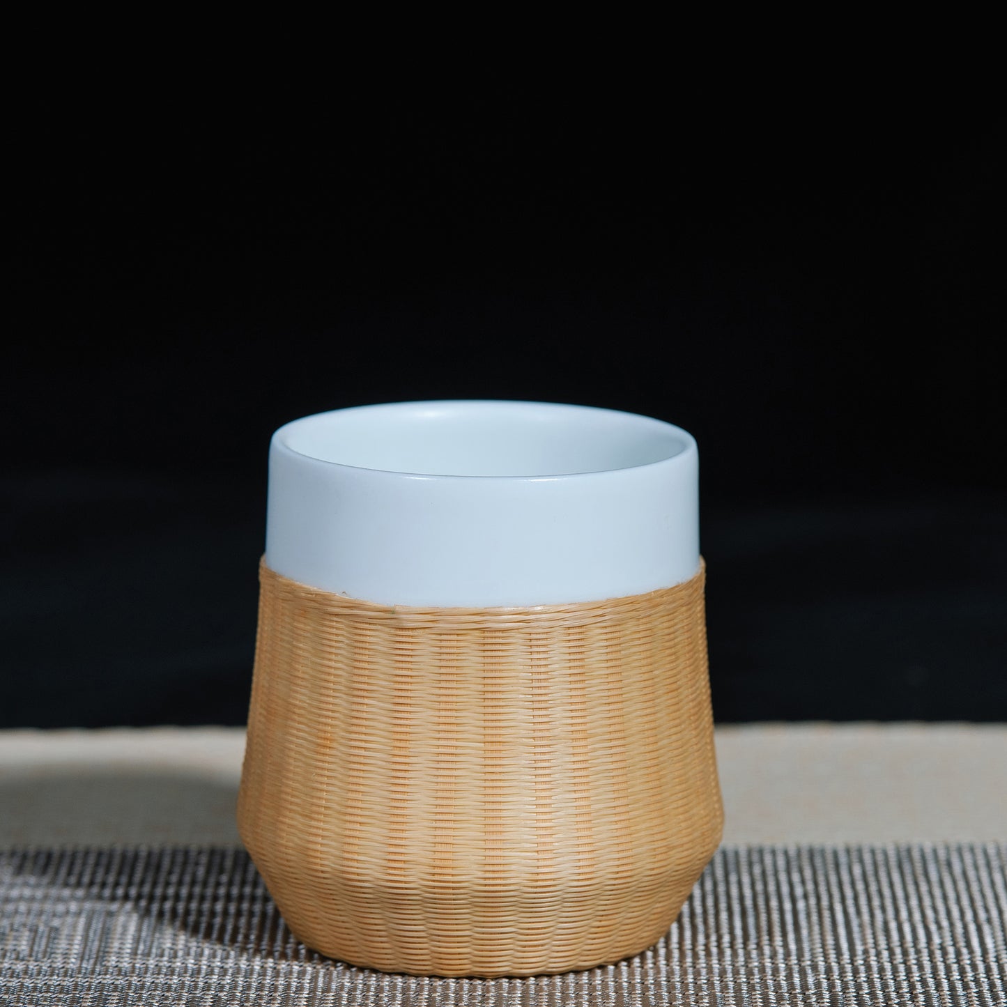 Best-Selling Minimalist Porcelain and Bamboo Woven Cup – A Must-Have Gem for Modern Homes