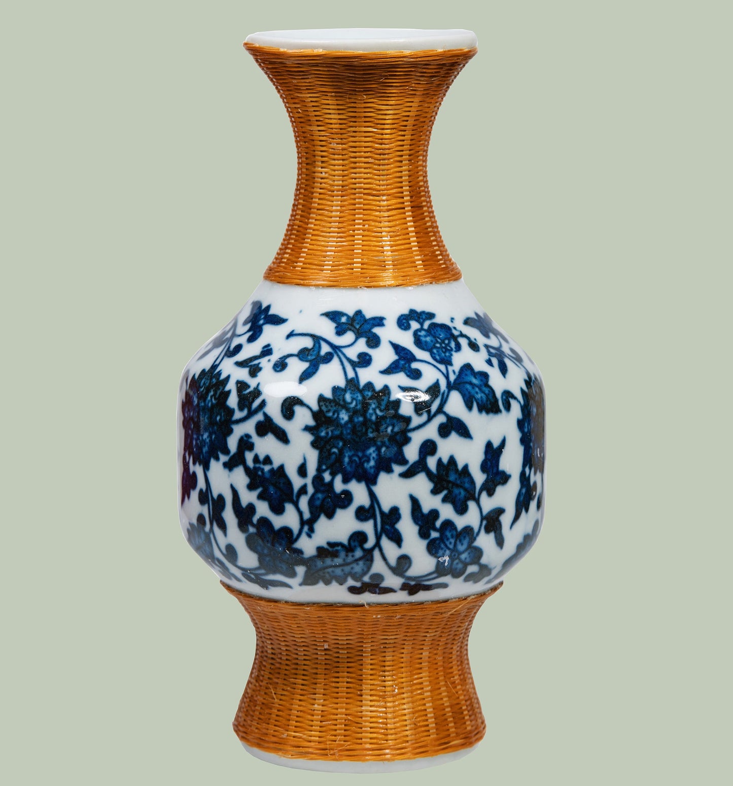 Blue and White Porcelain Bamboo Woven Vase – A Fusion of Traditional Art and Modern Craftsmanship