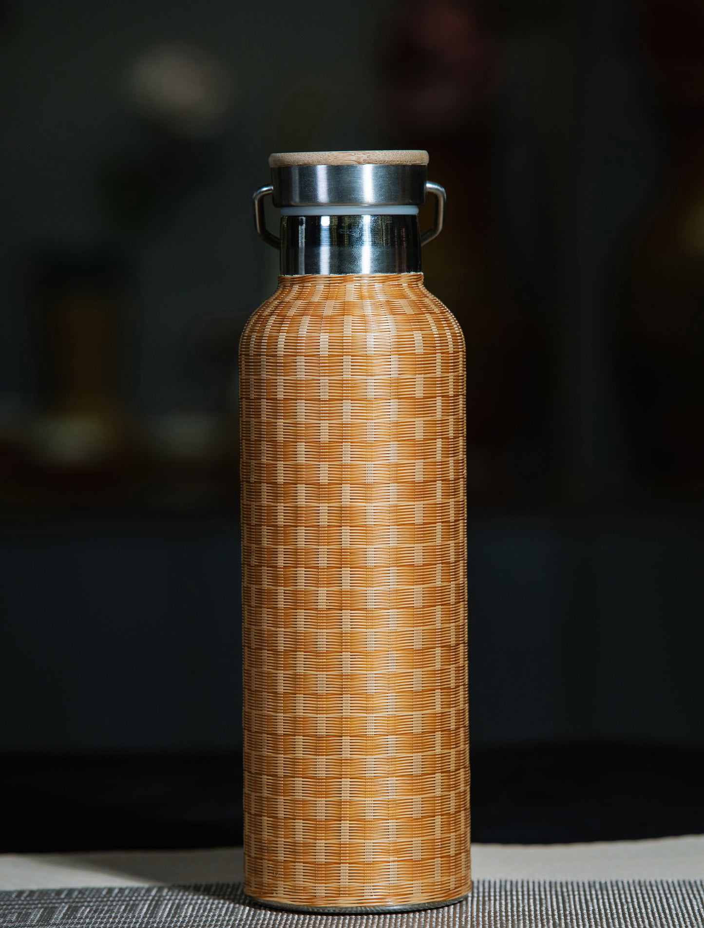 Creative Bamboo Silk Woven Water Bottle – Unique Design and Excellent Grip, Perfect for Outdoor Sports