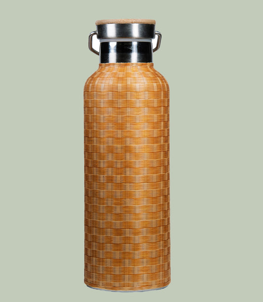 Creative Bamboo Silk Woven Water Bottle – Unique Design and Excellent Grip, Perfect for Outdoor Sports