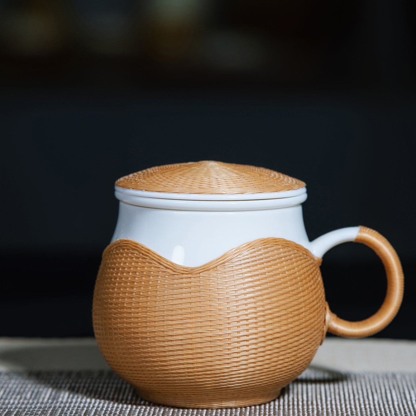 Exquisite Porcelain and Bamboo Woven Tea and Coffee Cup for Women – Elegant Design with Perfect Craftsmanship