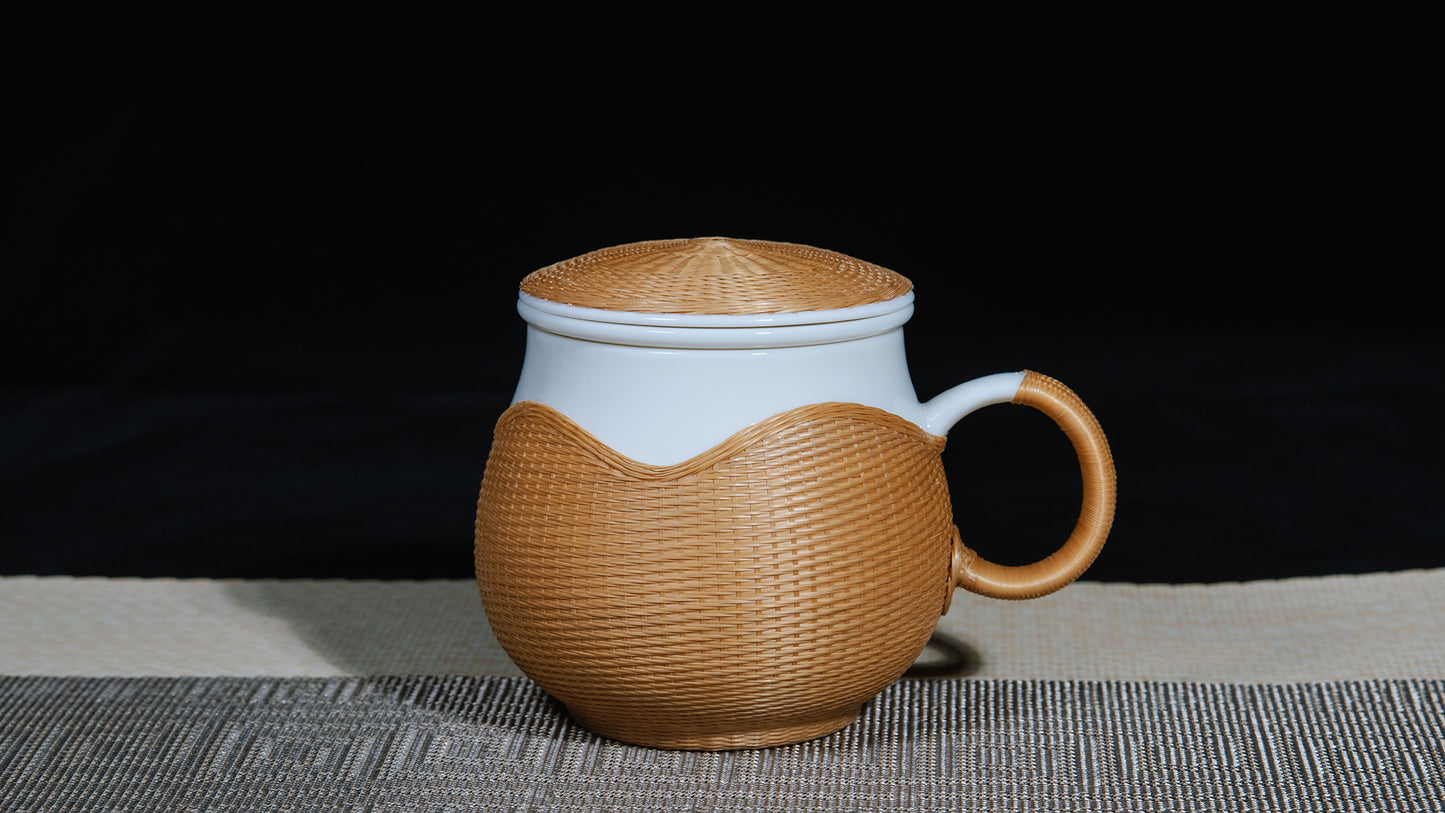 Exquisite Porcelain and Bamboo Woven Tea and Coffee Cup for Women – Elegant Design with Perfect Craftsmanship