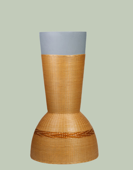 Modern Porcelain and Bamboo Woven Vase – The Ideal Choice for Exquisite Home Decor