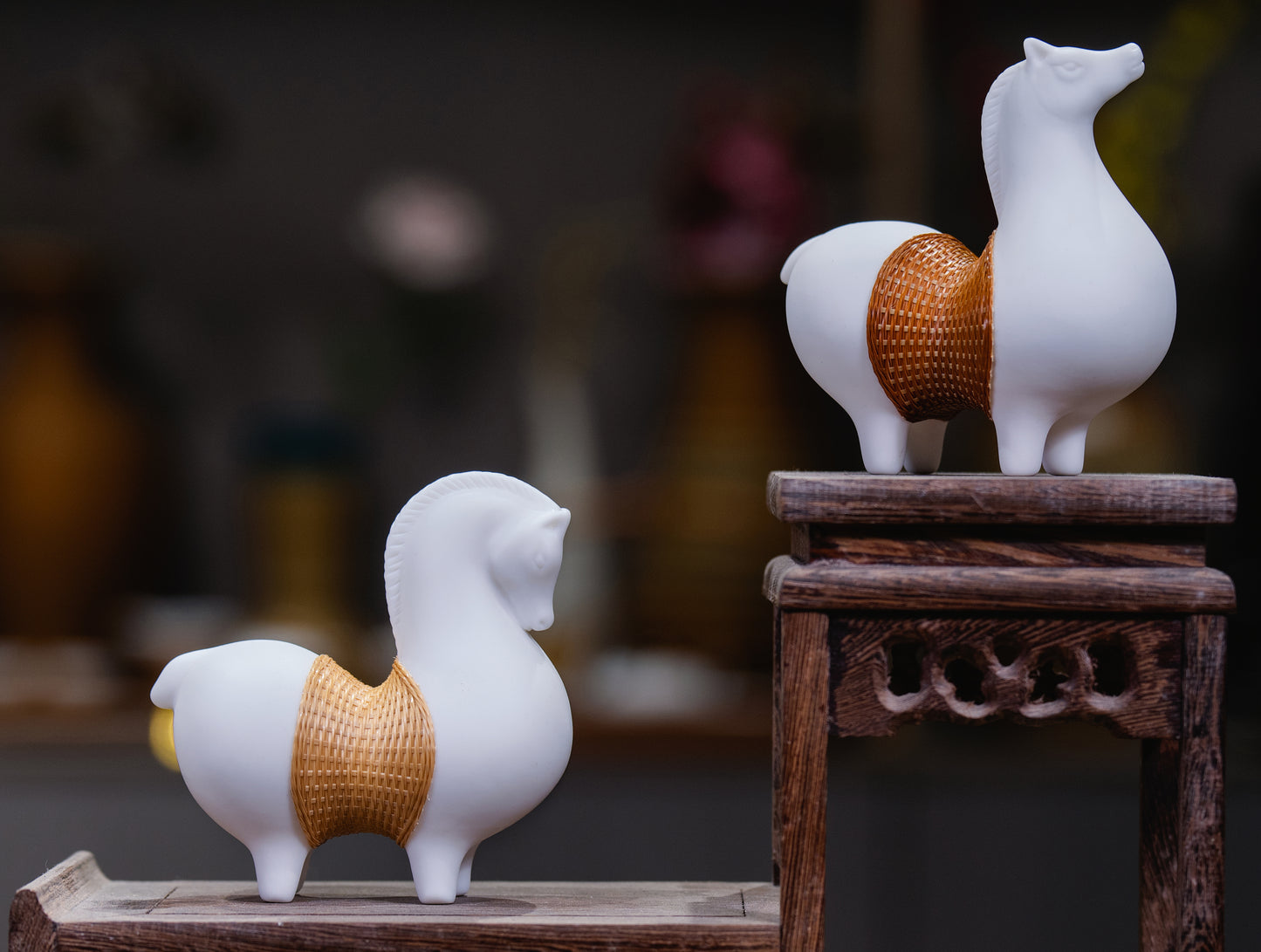 Porcelain and Bamboo Woven Horse Figurines – A Perfect Blend of Modern and Traditional Home Decor Art