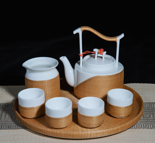 Porcelain and Bamboo Woven Tea Set – A Fusion of Tradition and Creativity